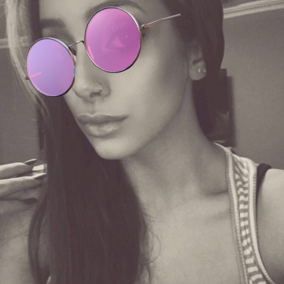 Meet your Posher, Rachel - Picture 1 of 1